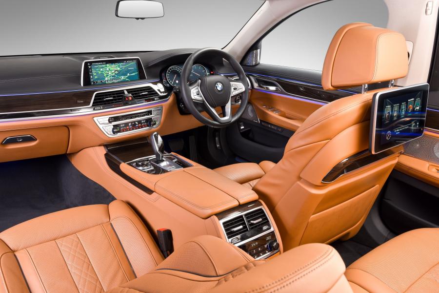  BMW 730d 2016 года  (ZA) (фото 28 из 30)